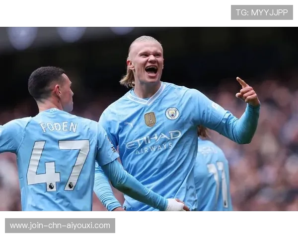 曼城训练课中哈兰德连续启动，禁区前摆脱动作越发流畅