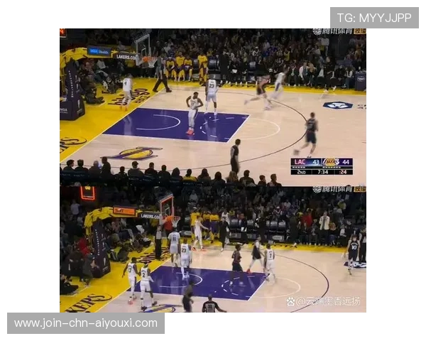湖人终场前形成防守封锁锁定胜利